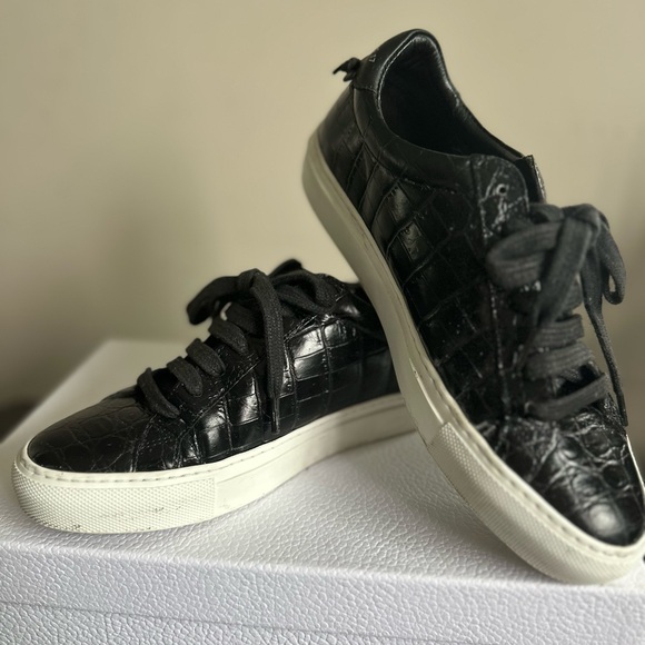 Givenchy women’s size 36 sneakers - Picture 5 of 5
